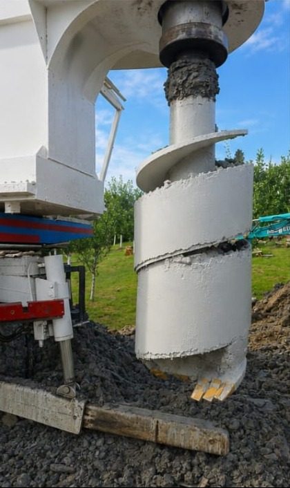 Snecul instalației de foraj în timpul lucrului